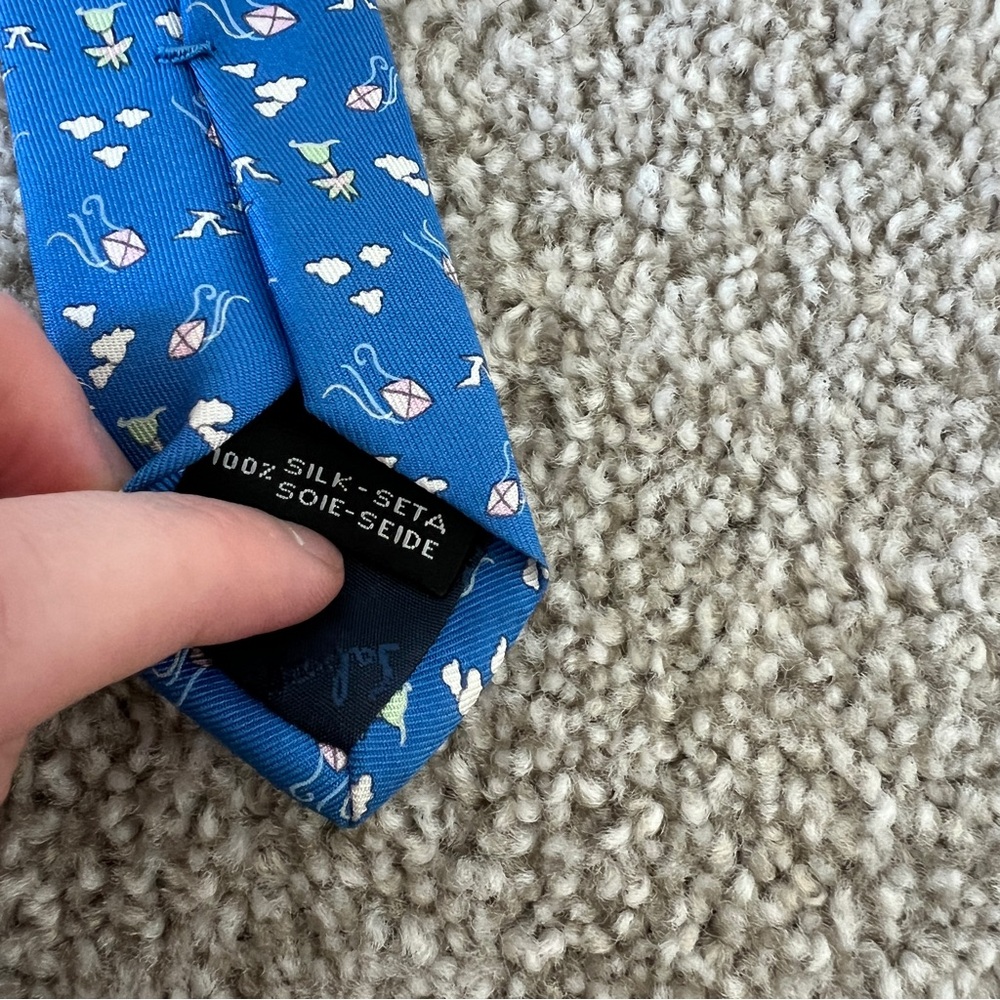 Salvatore Ferragamo Summer Kites Men’s Silk Tie - Picture 3 of 7